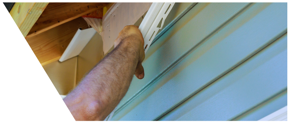 Raydiant Roofing Expert Handyman Replacing Siding